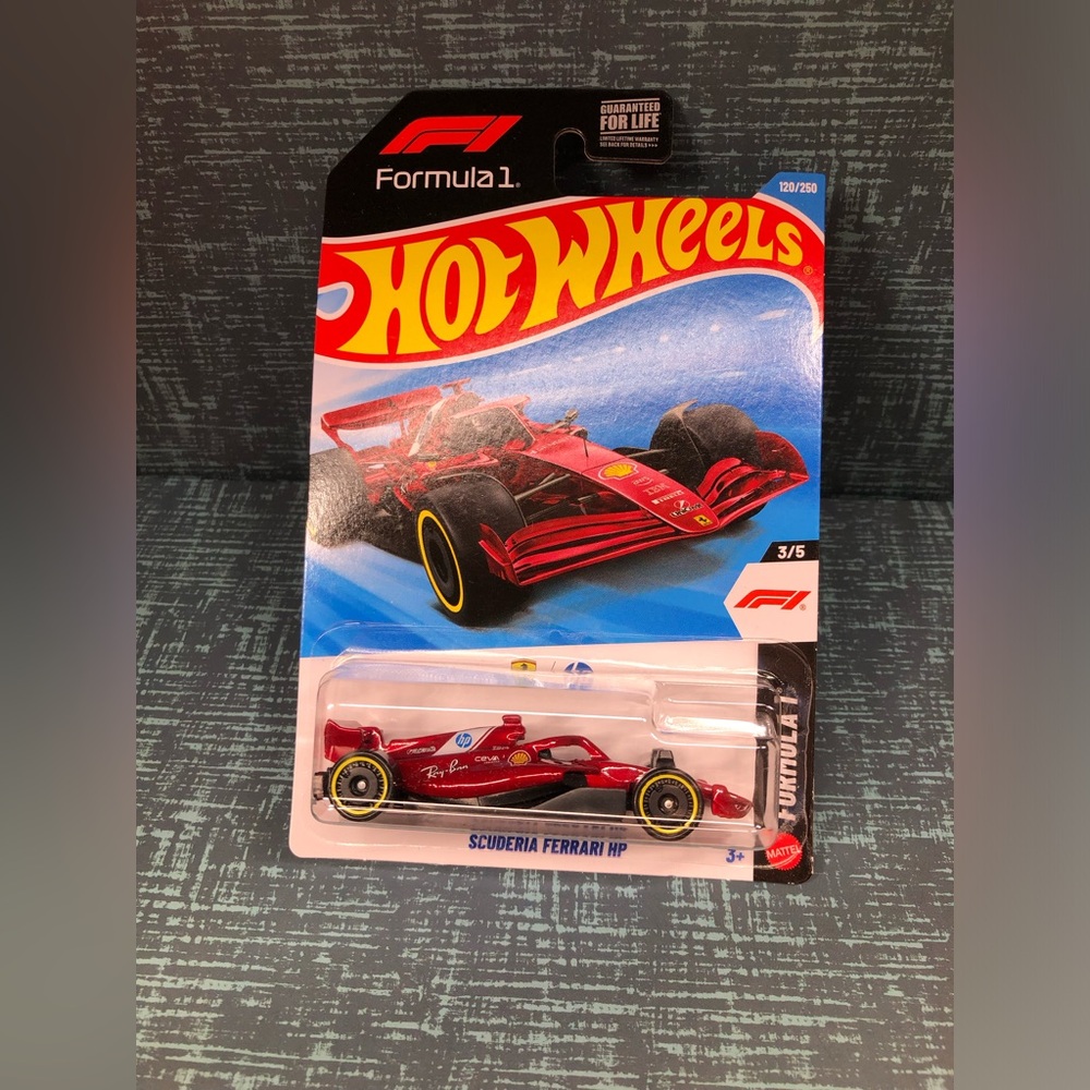 Hot Wheels Scuderia Ferrari HP Formula 1 Diecast Car Red Black Yellow 2025